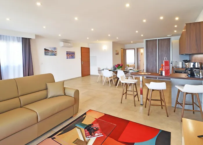 Aparthotel Saint-jean 5*